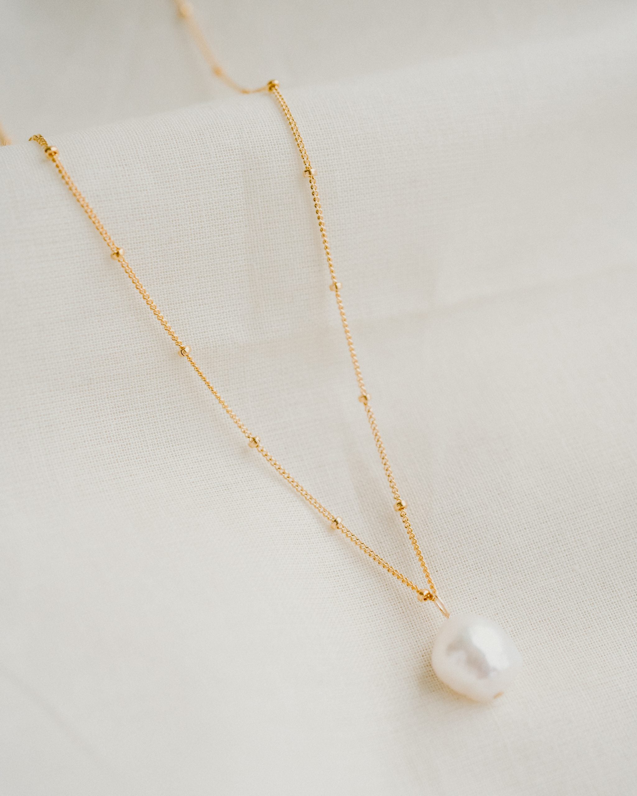  Golden Saturn three-layer pearl necklace with special